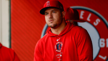 mike-trout’s-knee-has-no-structural-damage-after-mri,-will-resume-baseball-activities-soon