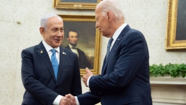 watch:-netanyahu-thanks-biden-for-‘public-service’-in-bizarre-moment-before-meeting-with-trump