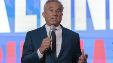 rfk-jr.-insists-he’s-still-in-the-race-after-rumors-surface-of-dropout