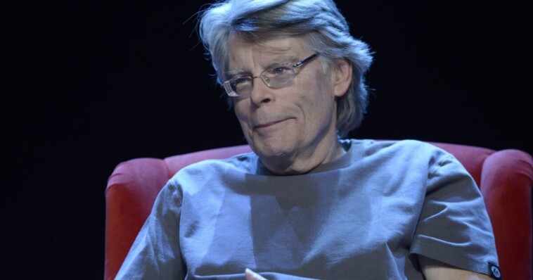 lefty-author-stephen-king-gets-called-out-on-social-media-for-pushing-lie-that-trump-doesn’t-want-to-be-photographed-with-amputee-veterans