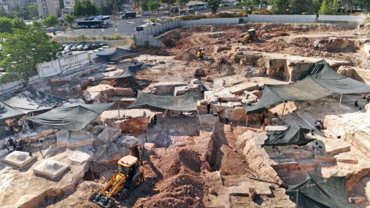 archaeologists-uncover-stones-in-israel-matching-road-where-‘jesus-walked’-in-stunning-discovery