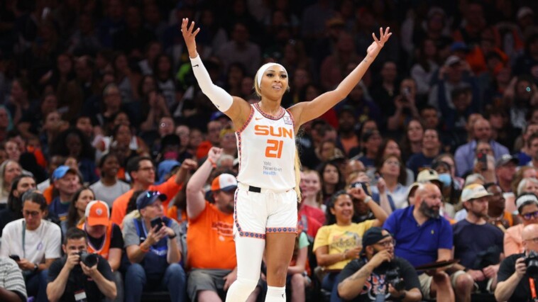 carrington-rips-wnba-for-lack-of-boston-‘promo’