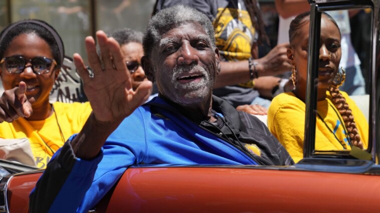 former-warriors-player,-coach,-gm-attles-dies