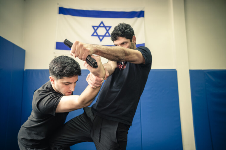 nyc-jews-embrace-krav-maga-—-self-defense-technique-pioneered-by-idf-forces-—-to-‘feel-safer’-amid-rise-of-antisemitism