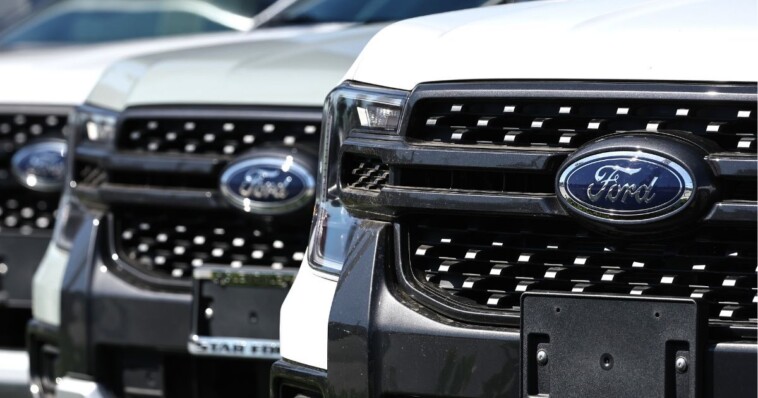 ford-abandons-ev-suv-plans,-rolls-back-electric-truck-release-to-2027