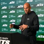 why-robert-saleh-gave-jets-heavy-workload-during-preseason