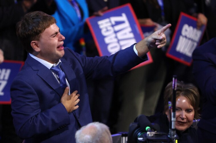 gus-walz-tearfully-cheers-on-his-father,-tim,-as-he-accepts-democratic-vp-nomination:-‘that’s-my-dad!’