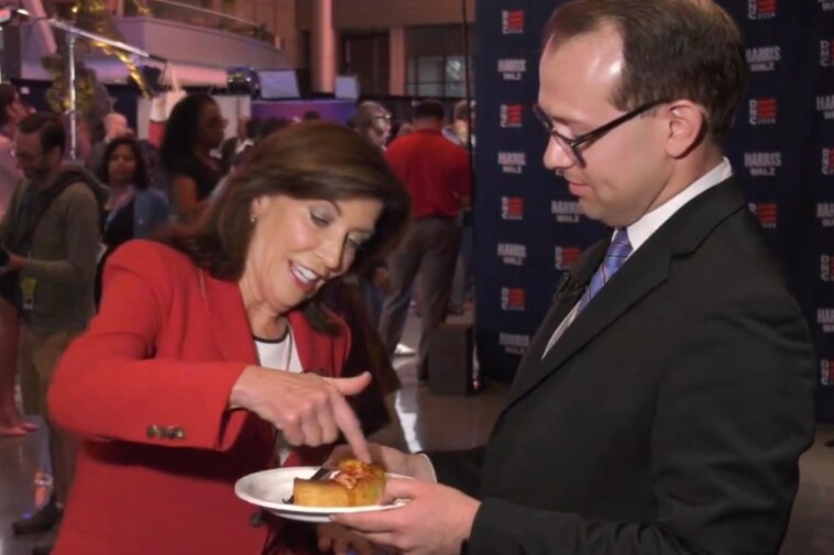 gov-hochul-disses,-rejects-piece-of-chicago-style-pizza-during-dnc-interview:-‘it’s-kinda-funny-looking’