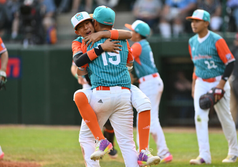 little-league-world-series-down-to-4-teams-as-venezuela,-florida-survive-elimination-bracket