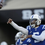 colts-qb-anthony-richardson-plays-into-2nd-quarter,-has-plenty-of-ups-and-downs