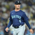 scott-servais-found-out-he-was-fired-by-mariners-in-worst-way-possible