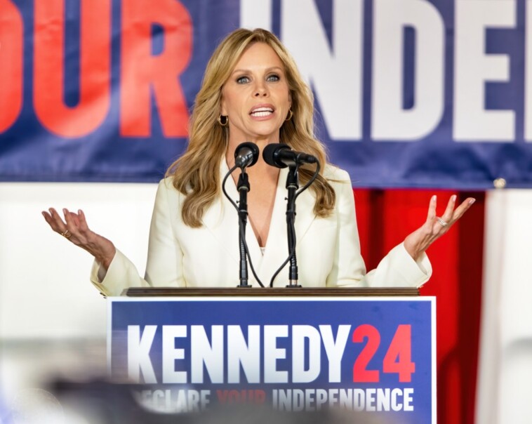 ‘curb-your-enthusiasm’-star-cheryl-hines-trolled-online-after-husband-rfk-jr.-endorses-trump