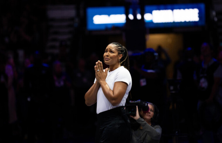 minnesota-lynx-retire-former-star-maya-moore’s-jersey-in-emotional-ceremony-after-win-over-caitlin-clark,-fever