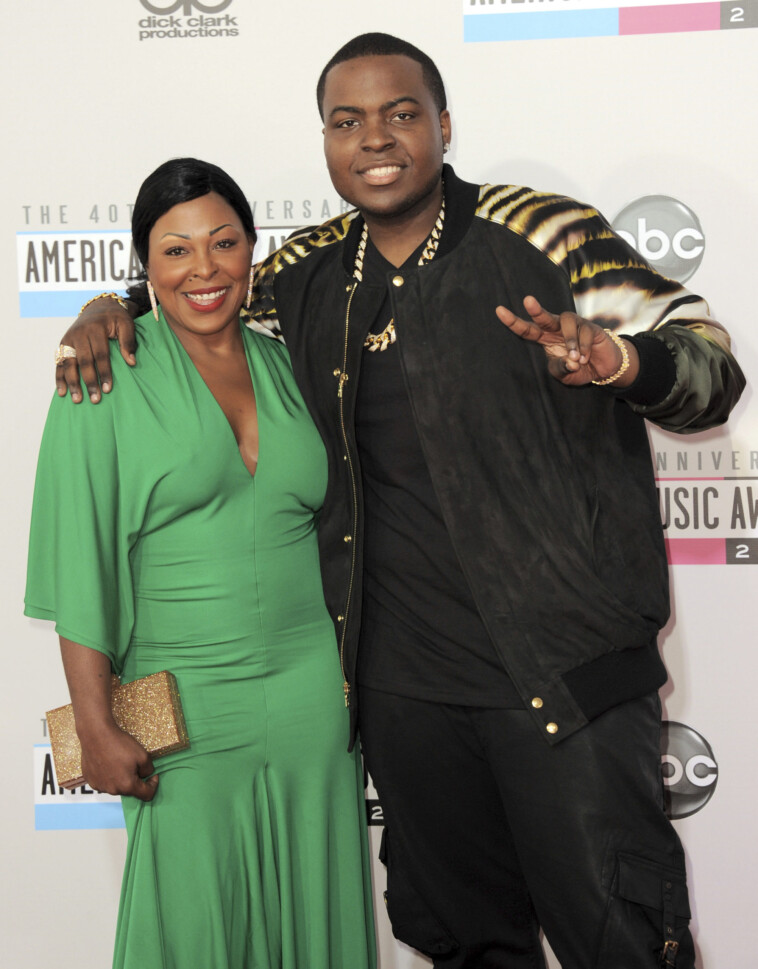 rapper-sean-kingston-and-his-mother-arraigned-on-multiple-charges