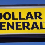 dollar-general-suffers-worst-day-on-record,-ceo-warns:-poor-consumers-are-running-out-of-money