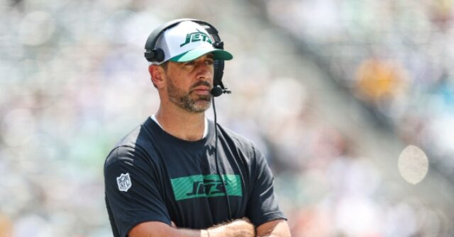 nfl-agent:-jets-in-‘complete-disarray,’-says-rodgers-‘not-a-team-player’