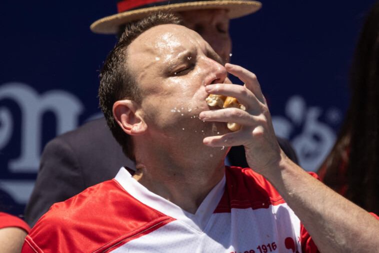 joey-chestnut-vs.-takeru-kobayashi:-how-to-watch-netflix’s-hot-dog-eating-contest-live