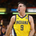 pacers-sign-guard-tj.-mcconnell-to-4-year,-$45-million-contract-extension