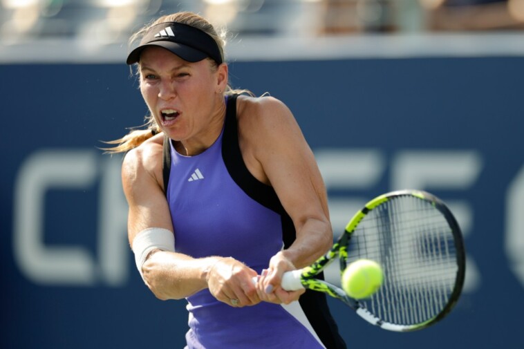 caroline-wozniacki-advances-to-us-open-fourth-round-with-emphatic-win