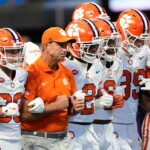 ex-nfl-star-criticizes-clemson-for-having-too-many-‘white-dudes’-on-football-team