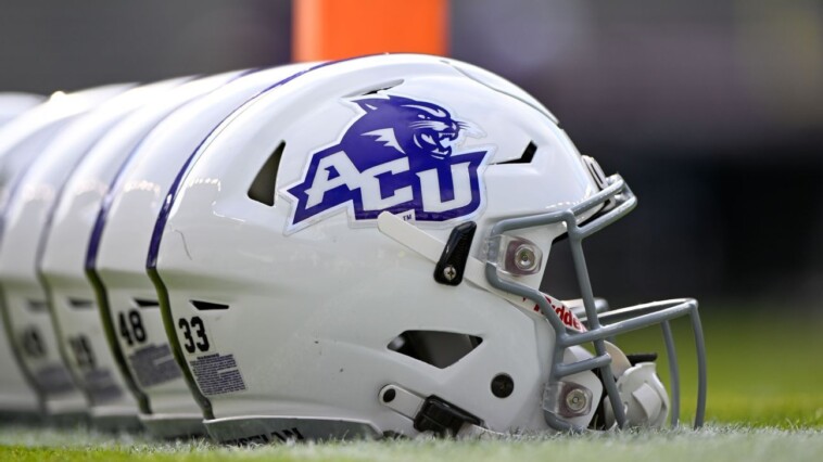 abilene-chr.-football-team-in-bus-crash;-4-injured