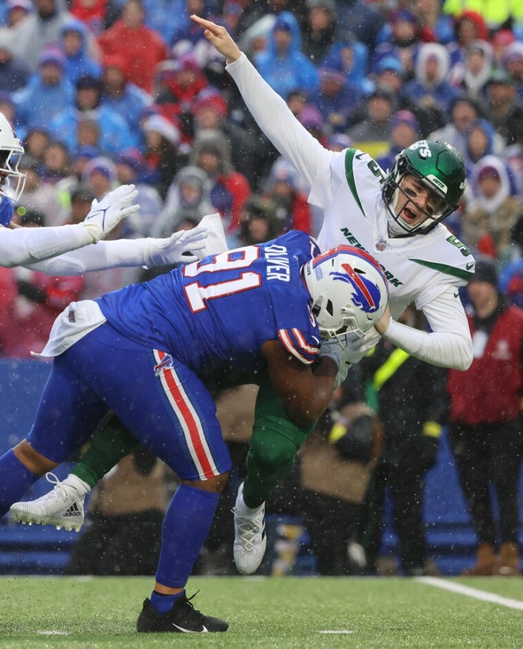 mike-white-has-witty-response-about-teaming-with-bills-player-whose-vicious-hit-broke-ribs-with-jets