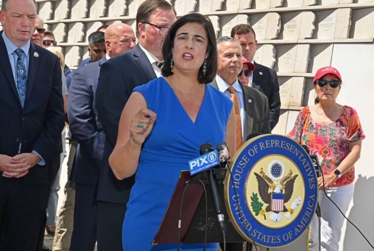 rep.-nicole-malliotakis-accuses-nypd,-mayor-adams-of-‘stonewalling’-request-for-nyc-migrant-crime-numbers