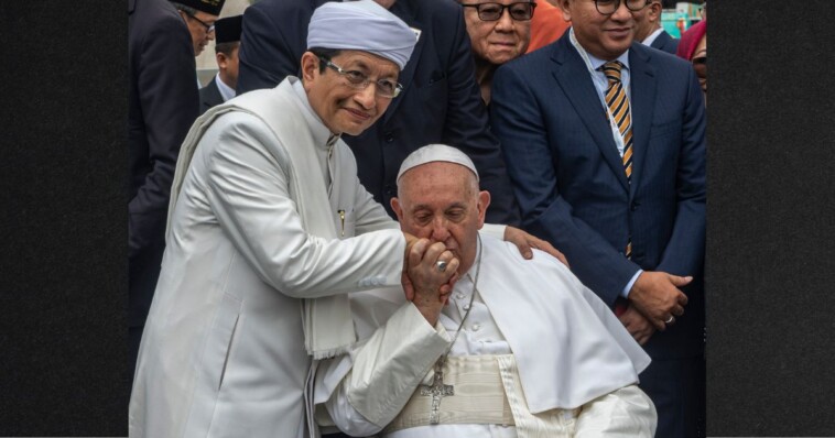 pope-francis-kisses-hand-of-muslim-imam,-declares-all-religions-‘have-a-role-to-play’