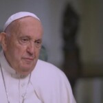 pope-francis-kisses-hand-of-muslim-imam,-declares-all-religions-‘have-a-role-to-play’