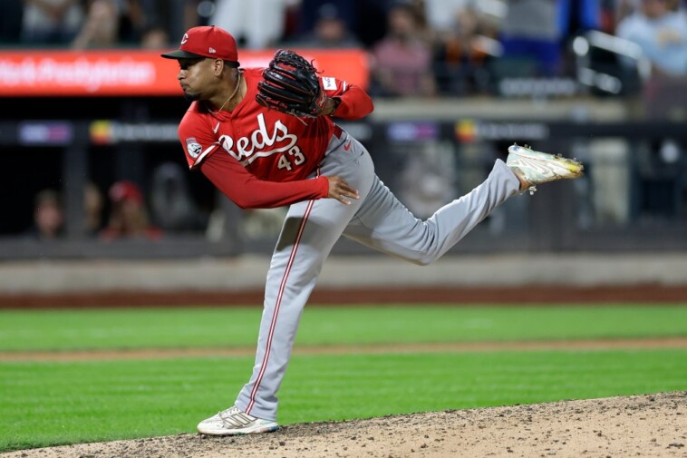 edwin-diaz-makes-family-history-with-brother-in-electric-mets-outing