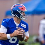 brian-daboll-wants-daniel-jones-to-‘turn-it-loose’-when-needed-in-critical-giants-year