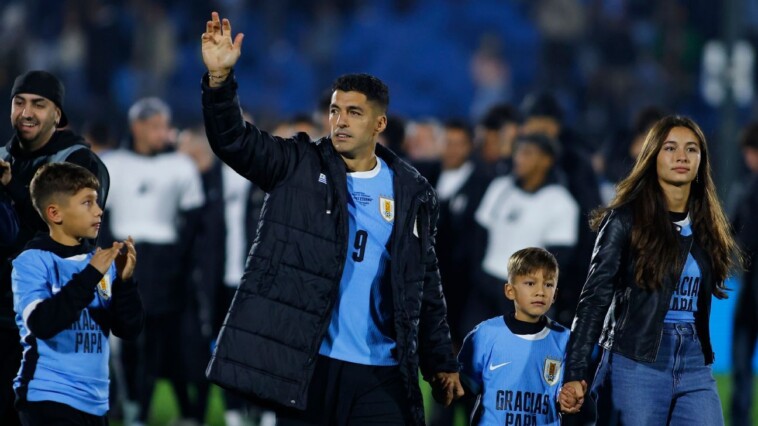 luis-suarez-honored-in-final-uruguay-appearance