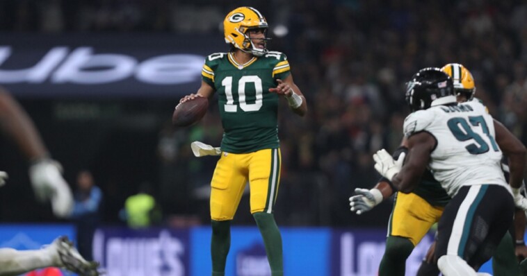 watch:-packers’-star-qb-jordan-love-suffered-scary-injury,-causing-fans-to-call-out-nfl’s-mistake