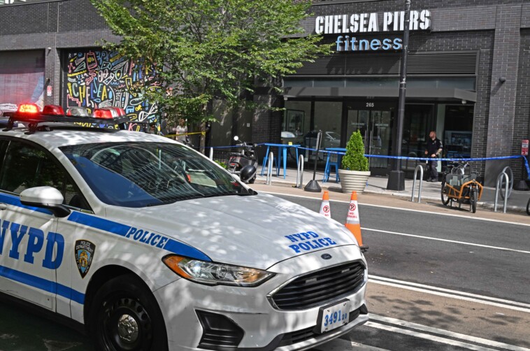 man-has-throat-slashed-in-scuffle-at-chelsea-piers-gym,-leaving-pool-of-blood-on-sidewalk