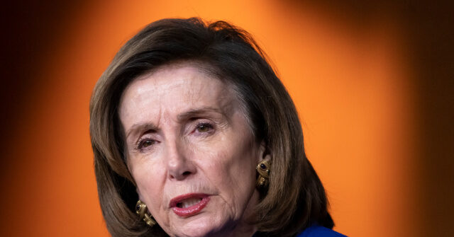 watch-—-‘i-just-wanna-know!’:-comedian-heckles-nancy-pelosi-over-her-stock-trading-during-book-signing