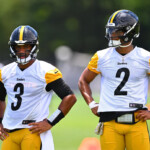 mike-tomlin:-steelers-prepping-for-justin-fields-to-start-over-russell-wilson-vs.-broncos-on-sunday