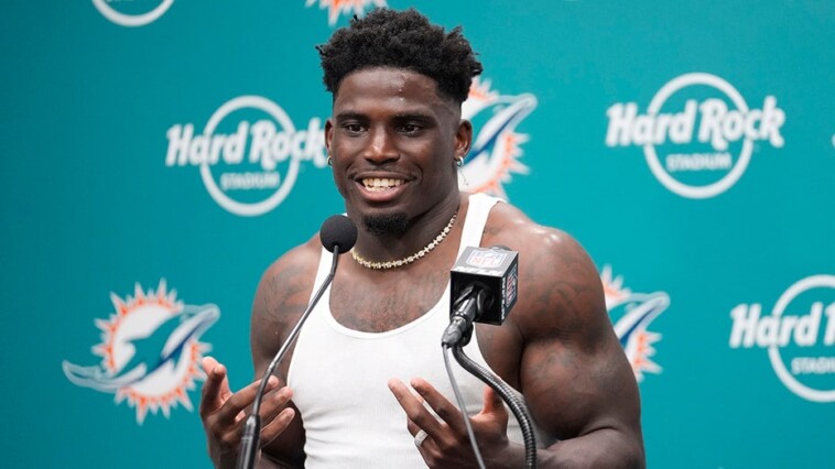 tyreek-hill-receives-2-citations-in-incident-involving-miami-dade-police-officers