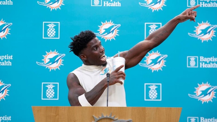 dolphins’-tyreek-hill-doubles-down-on-demand-for-officer-to-be-fired:-‘he-gotta-go’