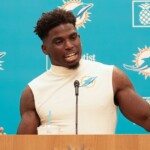 watch:-tyreek-hill-admits-he-‘could-have-been-better,’-then-says-cops-‘beat-the-dog-out-of-me’-in-stunning-news-conference