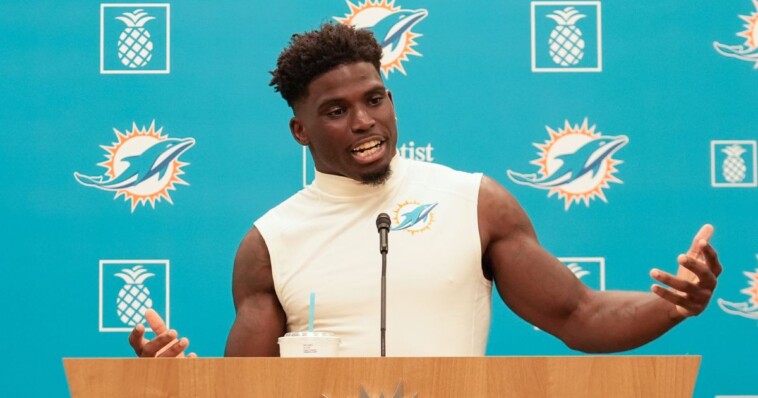 watch:-tyreek-hill-admits-he-‘could-have-been-better,’-then-says-cops-‘beat-the-dog-out-of-me’-in-stunning-news-conference