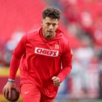 patrick-mahomes-won’t-endorse-any-presidential-candidate-in-2024-election