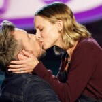 dax-shepard-and-kristen-bell-got-texts-from-friends-over-rumors-they-were-‘hollywood-swingers’