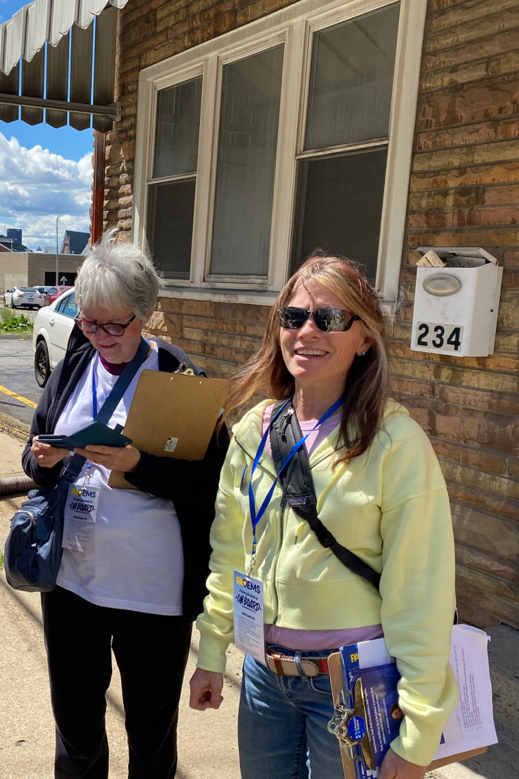 pro-palestinian-pittsburgh-voter-trashes-dems-to-harris-campaign-volunteers:-‘they-are-trying-to-manipulate-people-into-voting-for-them’