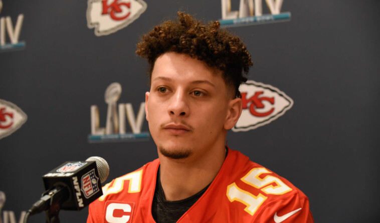 patrick-mahomes-reveals-why-he-won’t-be-endorsing-a-presidential-candidate