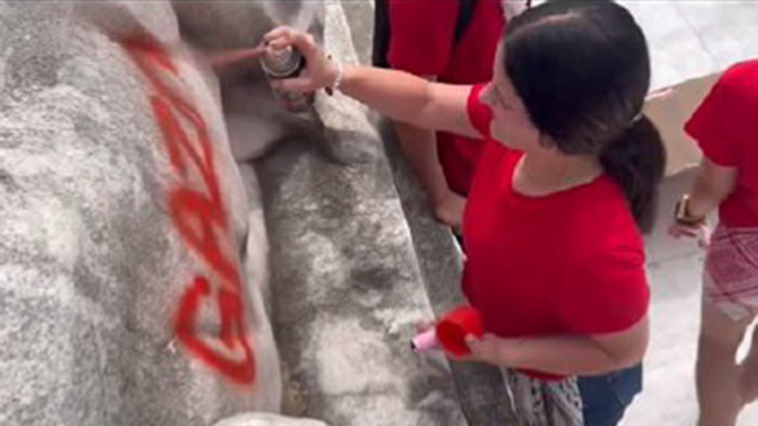 anti-israel-protester-charged-for-spray-painting-‘gaza’-on-statue-outside-dc’s-union-station:-prosecutors