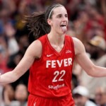 clark-breaks-wnba’s-single-season-assists-mark