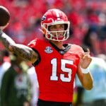 college-football-live-scores,-updates,-highlights:-georgia-at-kentucky,-utah-at-utah-state-and-more