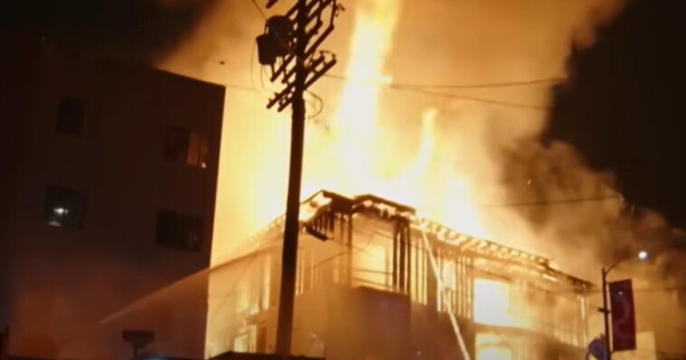 massive-fire-in-los-angeles-believed-to-have-started-in-nearby-homeless-encampment-(video)