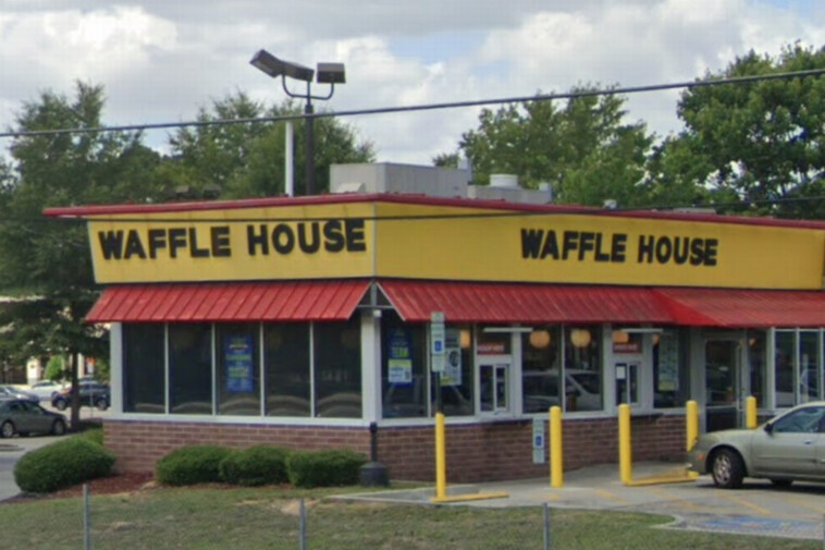 nc-waffle-house-employee-shot-dead-by-hangry-customer:-police