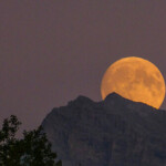 full-‘harvest’-moon-and-partial-lunar-eclipse-will-awe-viewers-tuesday